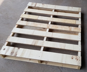 免熏蒸木托盤(pán)廠