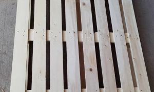 雙面板木托盤的強(qiáng)度和剛度是如何體現(xiàn)的？